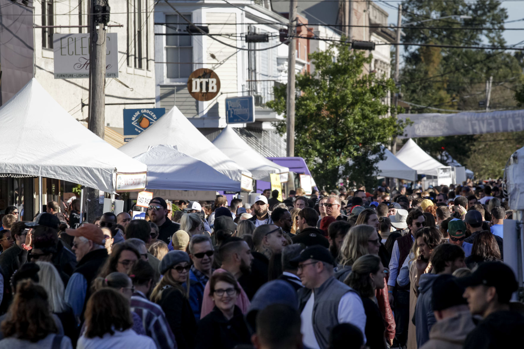 NO.poboyfest.110419.020.jpg